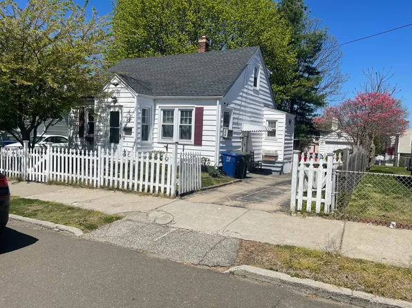 49 Harvey Street, Bridgeport, CT 06610