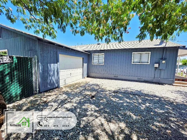 1824 Heller Ln — Photo 2