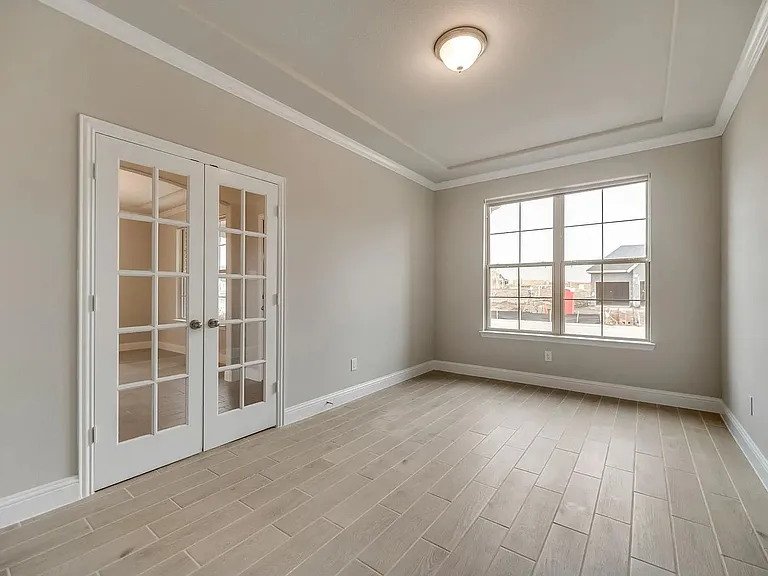412 Winding Creek Ln — Photo 3