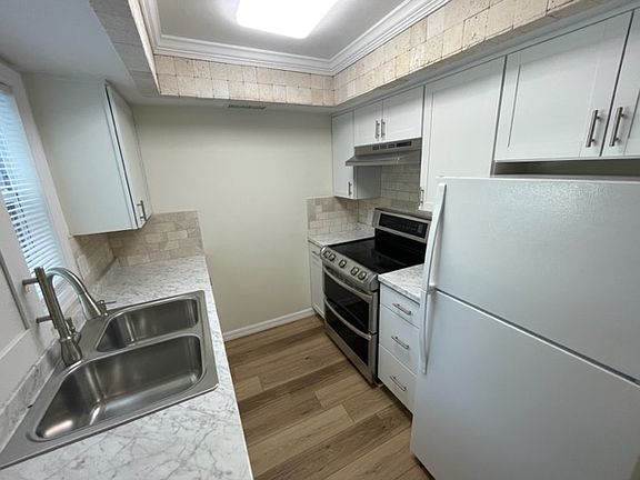 5th image of 616 S Betty Ln #1
