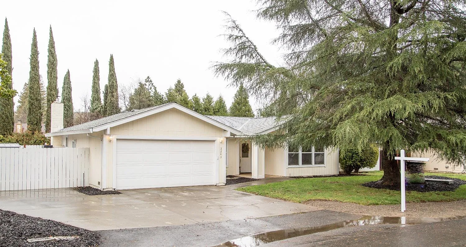3243 Salida Way photo 1