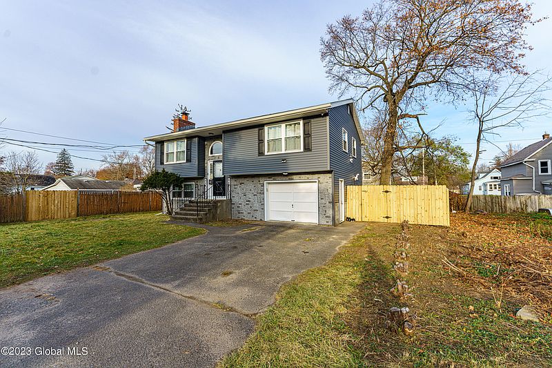 3rd image of 69 Starr Avenue