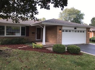 912 S We Go Trl, Mount Prospect, IL 60056