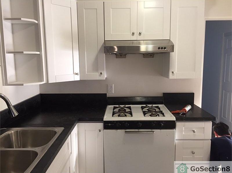 2nd image of 3155 Winlow St