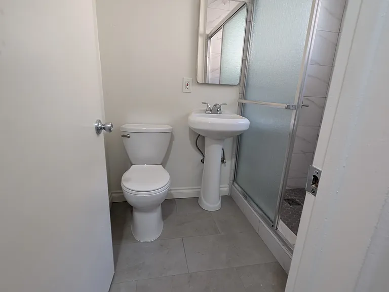 5214 El Verano Ave #6 — Photo 11