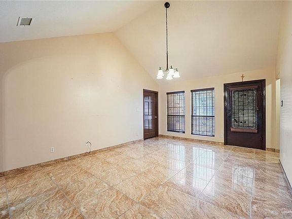 3rd image of 1807 W 16th St