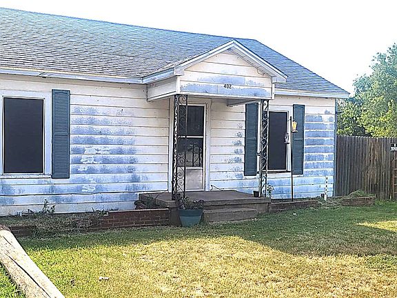 4th image of 402 S Avenue D
