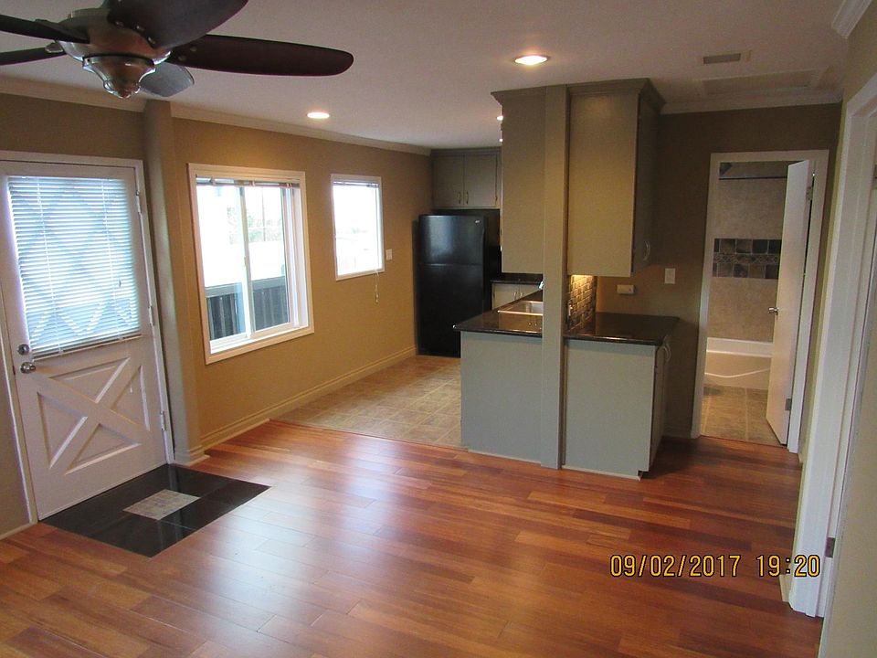 1st image of 4587 Santa Monica Ave
