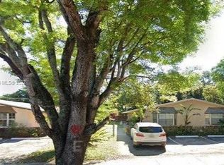 33 SW 8th Ct #1-2, Hallandale, FL 33009