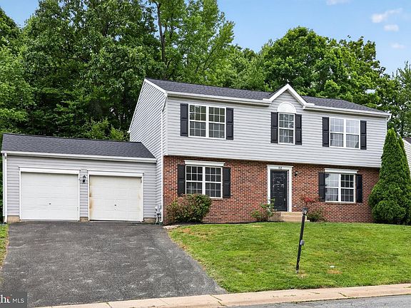 2nd image of 112 Liberty Ln
