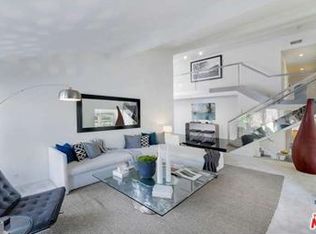 9720 Moorgate Rd, Beverly Hills, CA 90210