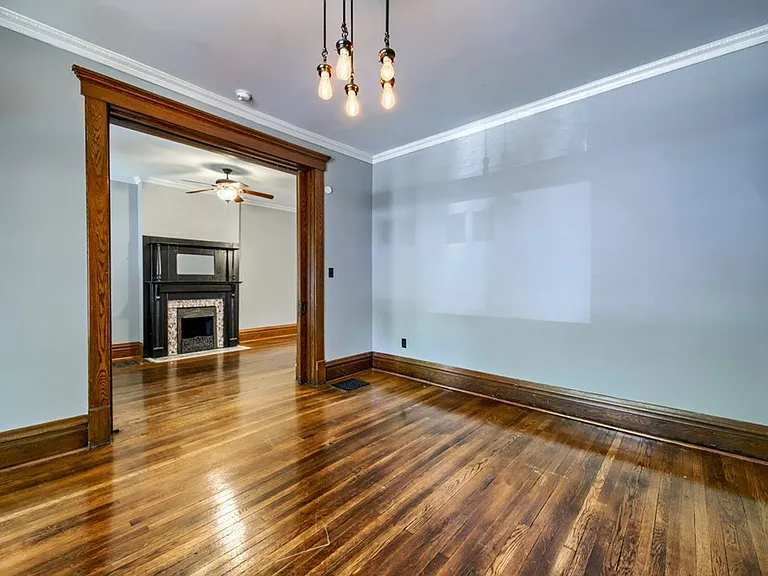 1023 Neil Ave — Photo 2
