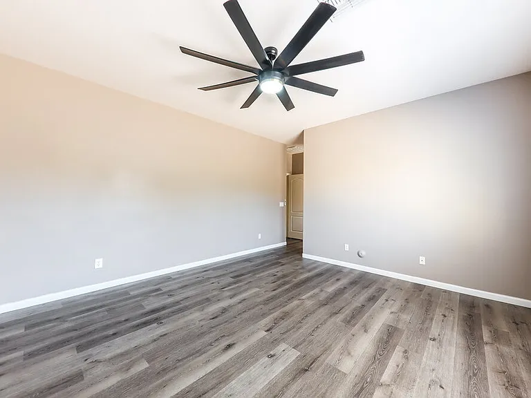 14133 W Crocus Dr — Photo 10