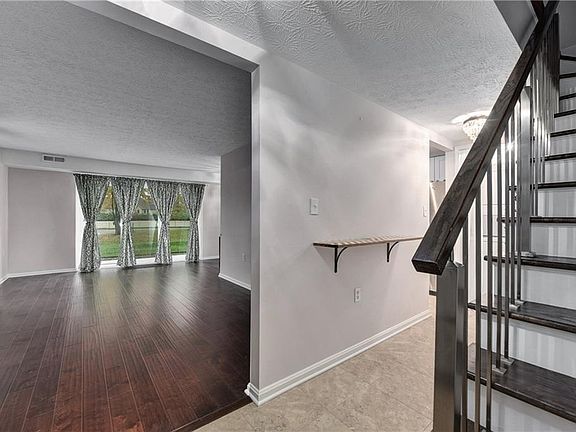 2nd image of 1931 King James Pkwy APT 120