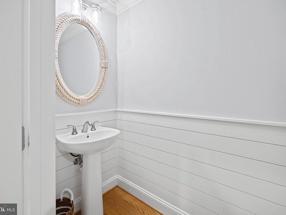 1st image of 473 Epping Forest Rd