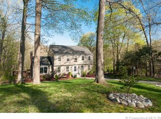 71 Wellsweep Dr, Madison, CT 06443