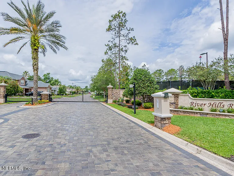 1770 Victoria Chase Ct — Photo 43