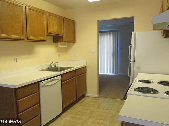 2nd image of 45267 Woodstown Way