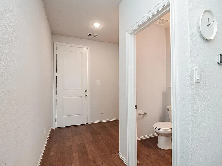 27950 Western Creek Ct — Photo 4