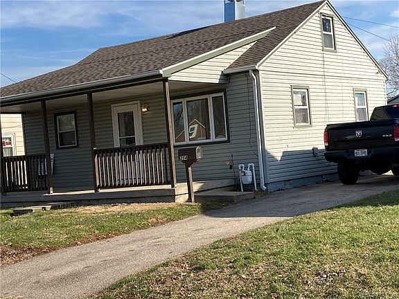2nd image of 214 W Circle Dr