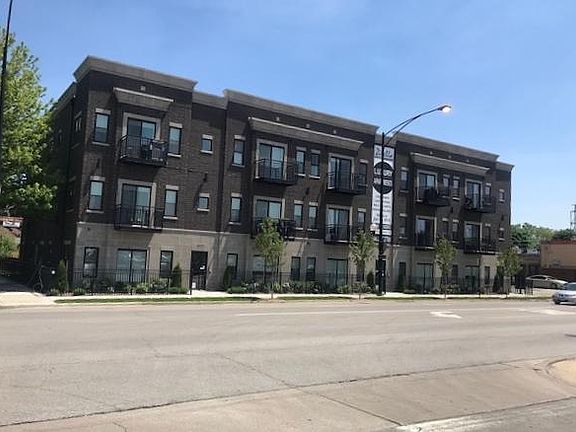 2nd image of 4015 N Narragansett Ave #304-2