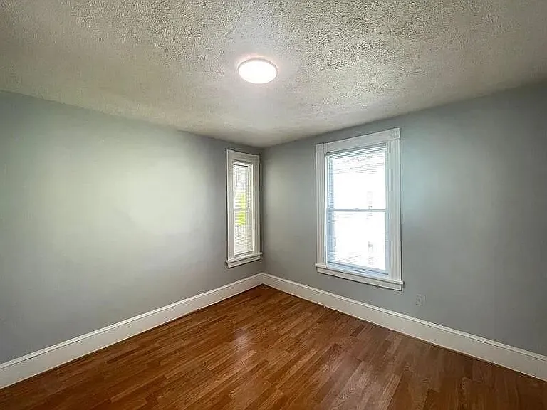 231 Laurel St #3 — Photo 14