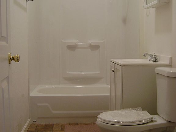 2nd image of 806 Spruce Ave