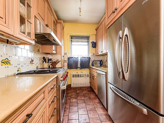 5th image of 7025 Yellowstone Blvd APT 18M