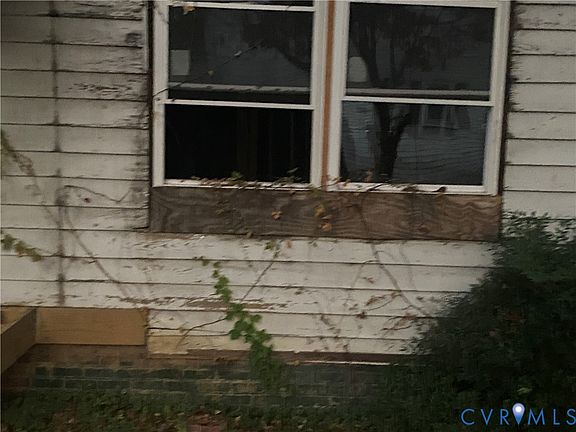 3rd image of 1219 Melville St