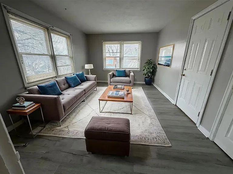 245 Valleyview Dr #4 — Photo 4
