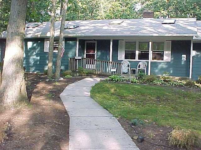 Tired of HOA fees & shared walls?