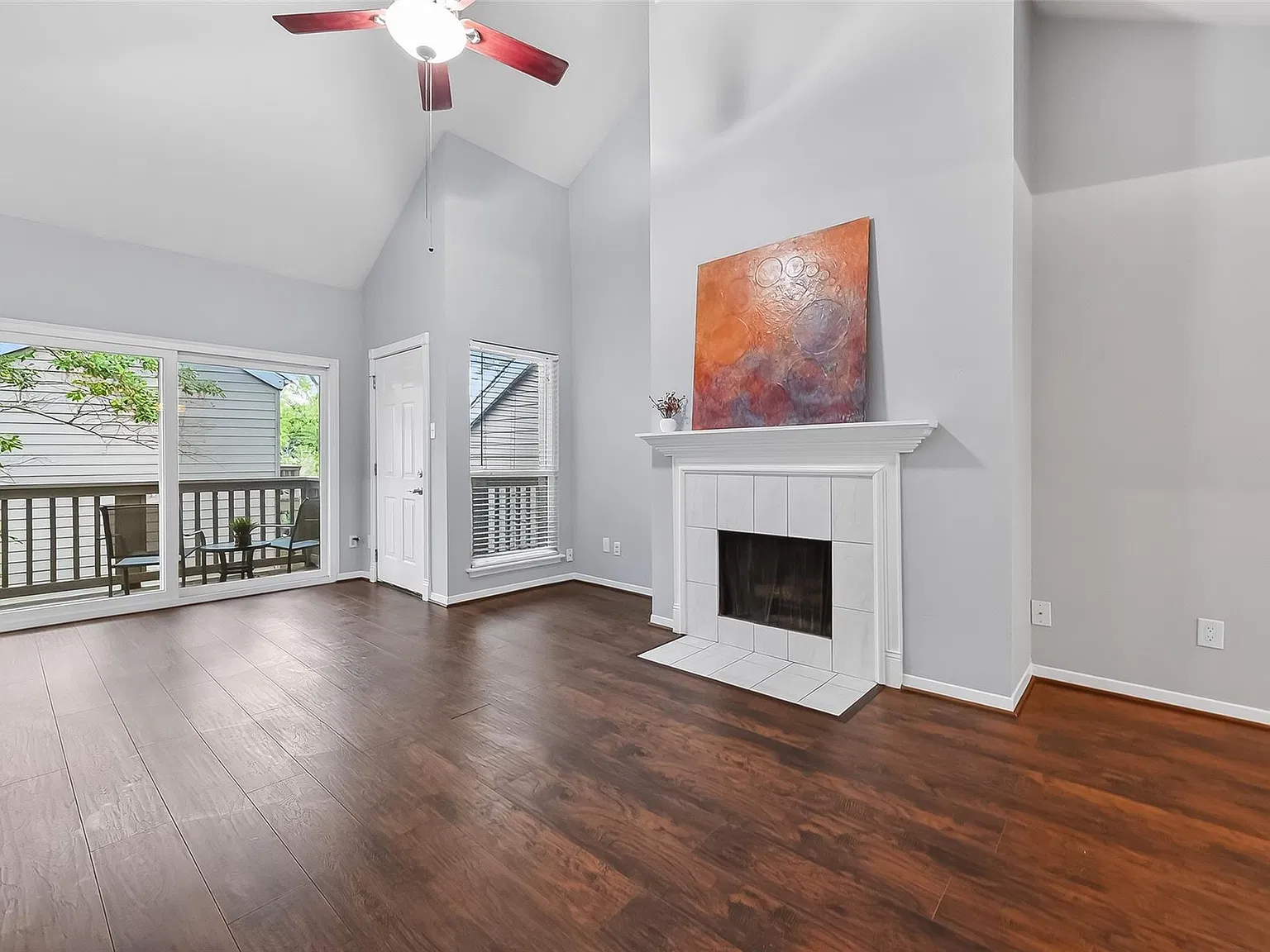 2 bed, 2.0 bath, 1228 sqft, $1,750 — Photo 4