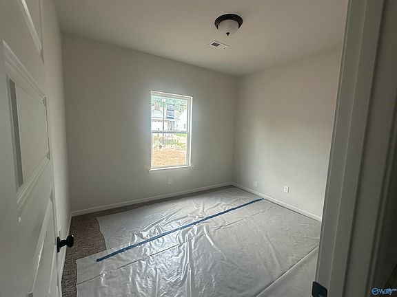 5th image of 7217 Fox Glen Cir SE
