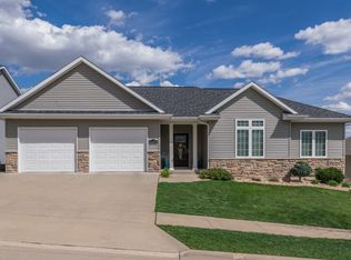 3393 Ashley Ln, Dubuque, IA 52002
