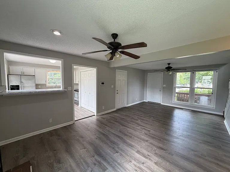 3409 Minor Dr — Photo 6