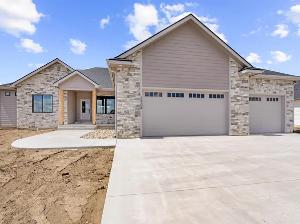2908 Malibu Dr, Salina, KS 67401