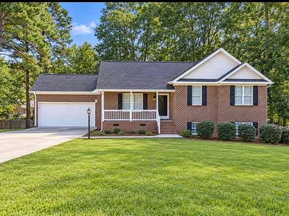 2306 Weatherwood Ct, Sanford, NC 27330