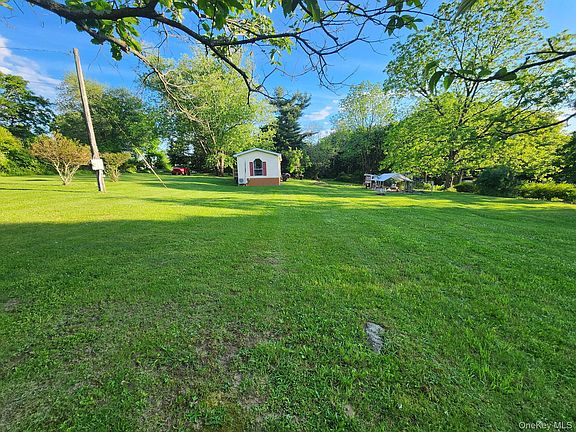 3rd image of 209 Browns Road