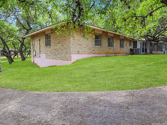 3rd image of 3207 S VALLEY VIEW LN