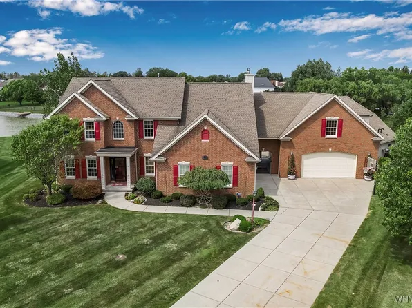 8182 Melissa Renee Ct, Williamsville, NY 14221