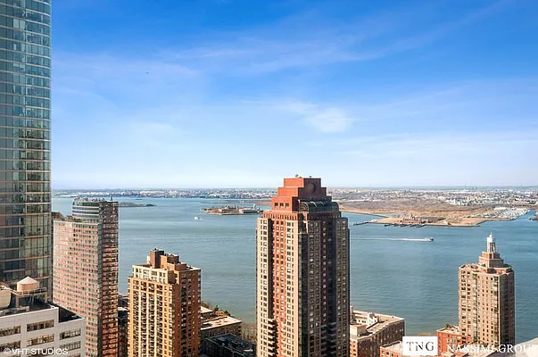 Rented by TNG Nassimi Realty | media 6