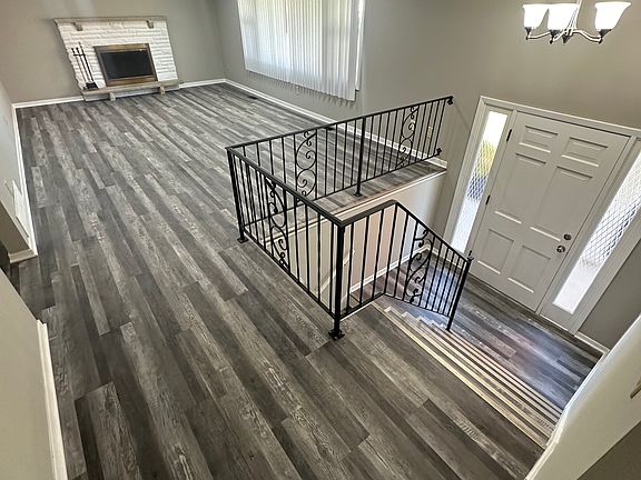 2nd image of 6065 Joliat Ave