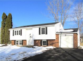 4985 Windgate Rd, Liverpool, NY 13088