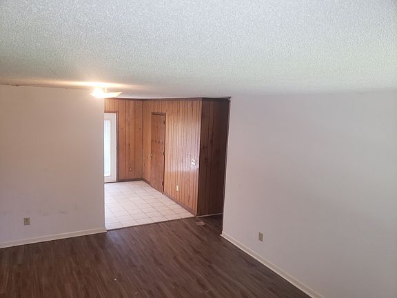 2nd image of 5422 Sidbury Rd
