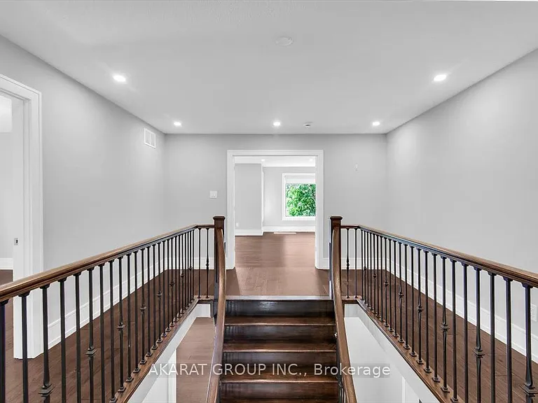 1274 Kings College Dr — Photo 21