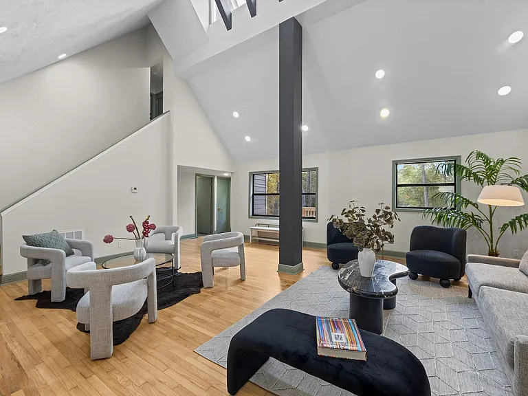 2066 Tallavana Trl — Photo 6