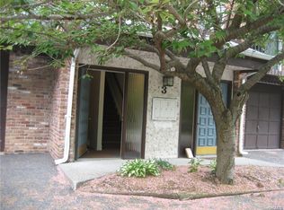 302 Old Mill Rd, Southfields, NY 10975