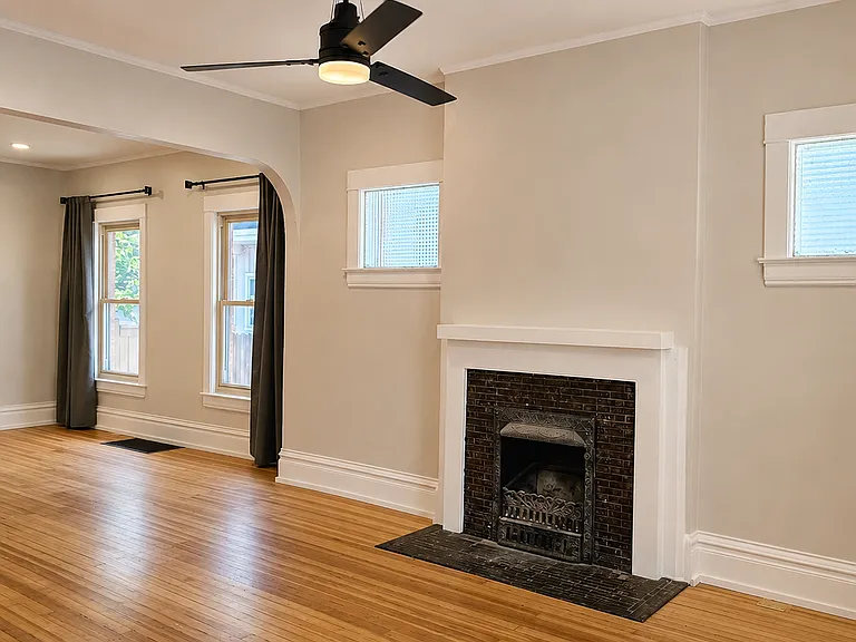 336 S Corona St — Photo 17