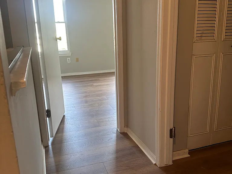 8414 Klarey Ct — Photo 7