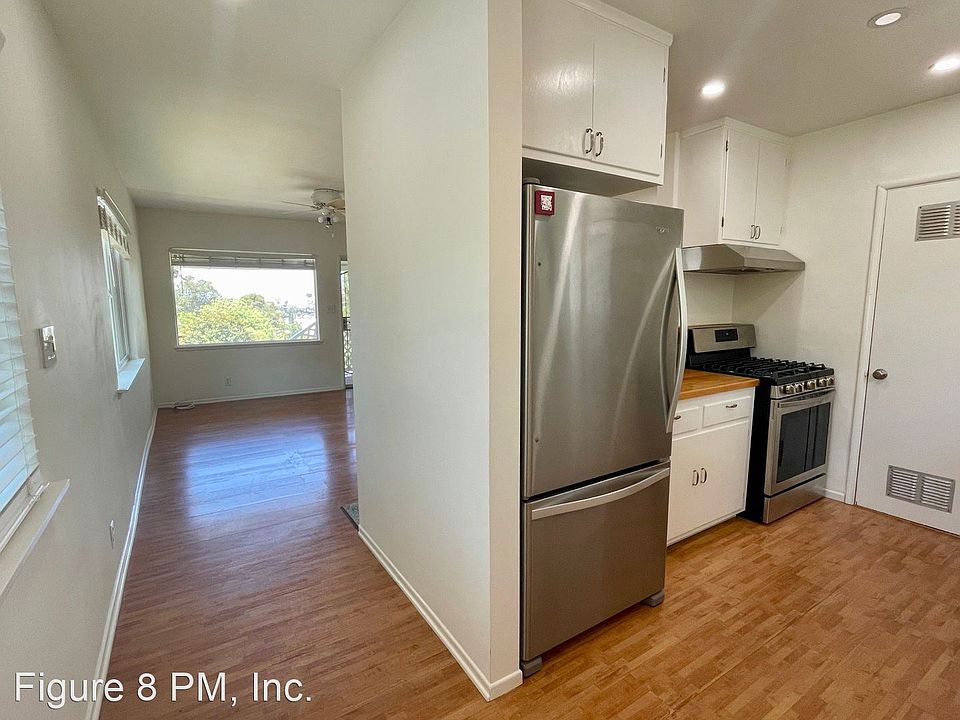 1st image of 3231 Bennett Dr